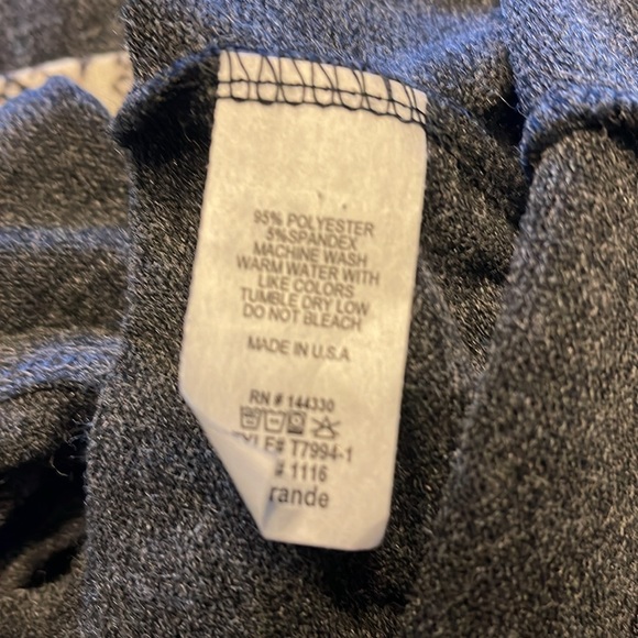 First Love Gray, Cream & Black Top With Snakeskin Print Size L - Picture 5 of 5